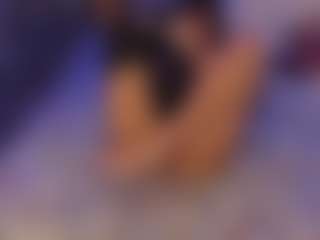 Live cam show with Luisa Baker - Big Tits on AdultVida.com