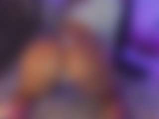 Live cam show with Luisa Baker - Short on Camsoda