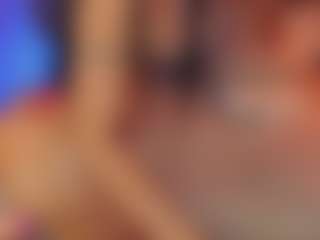 Live cam show with Luisa Baker - Nails on live.xheat.ai