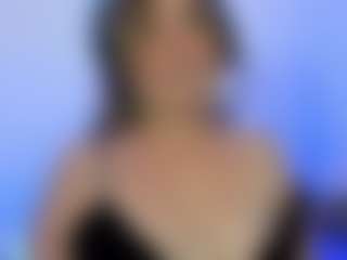 Live cam show with kristen_latin - Deepthroat on sexylivex.com