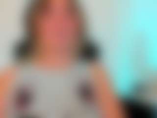 Live cam show with kristen_latin - Lovense on Milfs Live