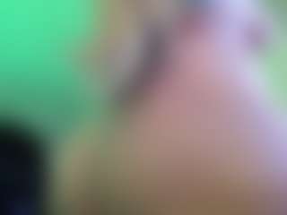 Live cam show with kristen_latin - Strip on Dolls Live