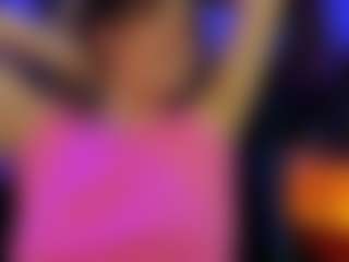 Live cam show with kristen_latin - HD Curvy on MyBangCams