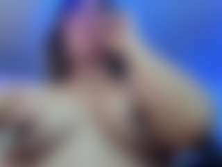 Live cam show with kristen_latin - Brown Hair Petite on eurowanks.com
