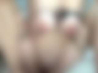 onehotblonde MILF webcam performer live streaming