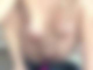 onehotblonde's Live Sex Cam Show