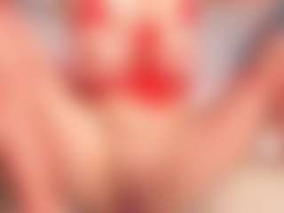 onehotblonde MILF webcam performer live streaming