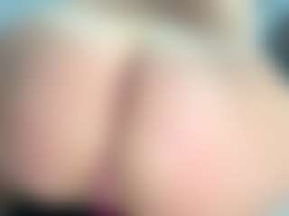 onehotblonde's Live Sex Cam Show
