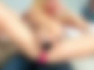 Live cam show with onehotblonde - Squirt on Camsoda