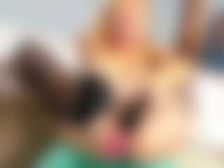 Live cam show with onehotblonde - Bedroom on Soda Cam