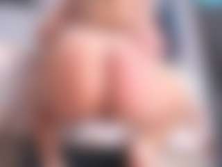 onehotblonde's Live Sex Cam Show