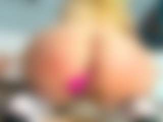 Live cam show with onehotblonde - Mistress on Camsoda