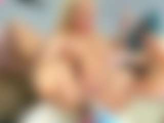 onehotblonde's Live Sex Cam Show