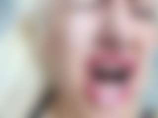 onehotblonde's Live Sex Cam Show