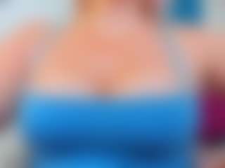 Live cam show with ninadee - Shaved on Chatstar