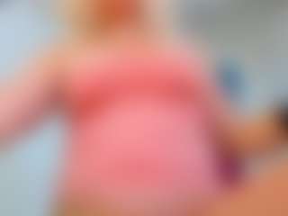 Live cam show with ninadee - Smoking on Dolls Live