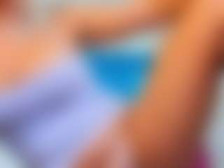 Live-Cam-Show mit ninadee - Smoking auf Camsoda