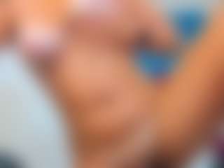 Live cam show with ninadee - Smoking on Milfs Live