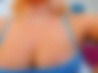 Live cam show with ninadee - Smoking on googirlz