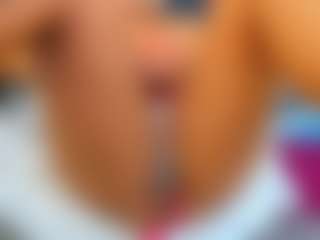 Live cam show with ninadee - Smoking on fuklive.com