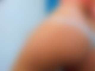 Live cam show with ninadee - Ride on dropp.cam