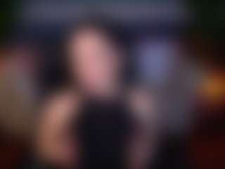 dafnimon MILF webcam performer live streaming