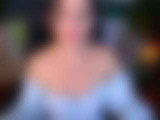 dafnimon MILF webcam performer live streaming