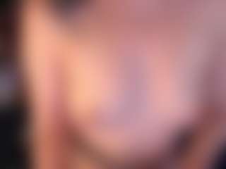 Live cam show with dafnimon - Petite on madthumbs