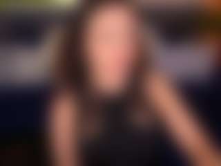 dafnimon MILF webcam performer live streaming