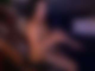 dafnimon MILF webcam performer live streaming