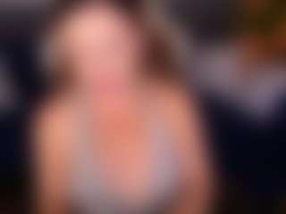 Live cam show with dafnimon - Flirt MILF on Lustler