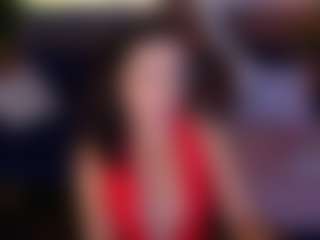 dafnimon MILF webcam performer live streaming