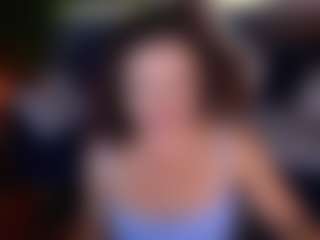 dafnimon MILF webcam performer live streaming