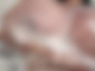 Live cam show with Queen Eva Maria - Big Tits on Dolls Live