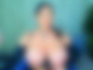 Live cam show with Queen Eva Maria - Big Tits on CamwithHer