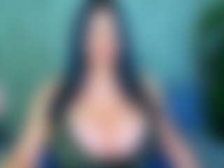 Queen Eva Maria MILF webcam performer live streaming