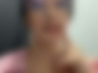 SaritaNice MILF webcam performer live streaming