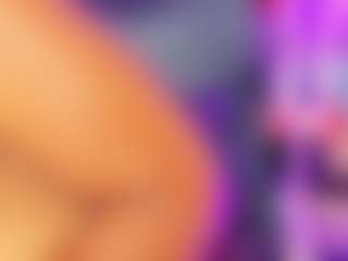 Live cam show with ArianaContee - Mature on Camsoda