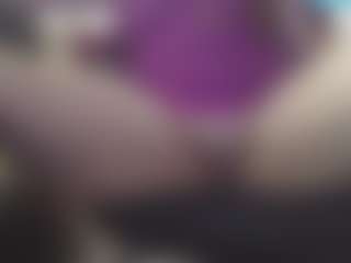 Live cam show with ireallysquirt - Old on thefappeningchat.com