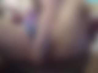 Live cam show with ireallysquirt - Old on SmokeAndPoke