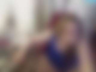 Live cam show with ireallysquirt - Glasses on Hubzter Live