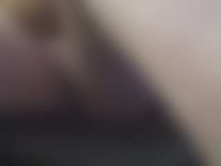 Live cam show with ireallysquirt - Glasses on Camming Site
