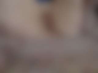 ireallysquirt MILF webcam performer live streaming