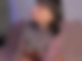Live cam show with Amelie - Glasses on Nude Live Now