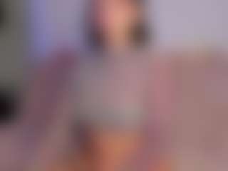 Live cam show with Amelie - Average on hrnylive.com