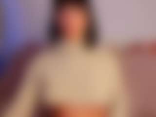 Live cam show with Amelie - Big Ass Big Tits on Camming Site