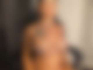 Live cam show with Amelie - Ass Clapping on livesuperchat.net
