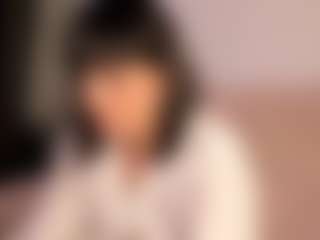 Live cam show with Amelie - Brown Hair on CamSextacy