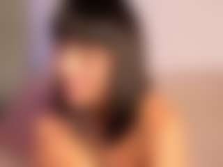 Live cam show with Amelie - Bikini on madthumbs