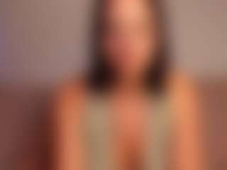 Live cam show with Amelie - Glasses on madthumbs